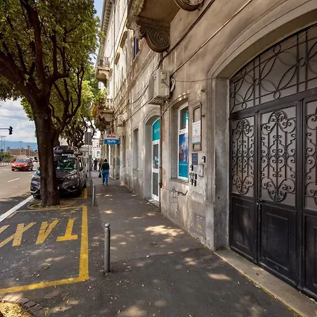 Apartment Letema